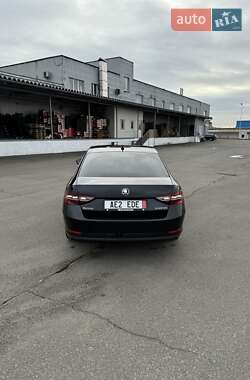 Ліфтбек Skoda Superb 2017 в 