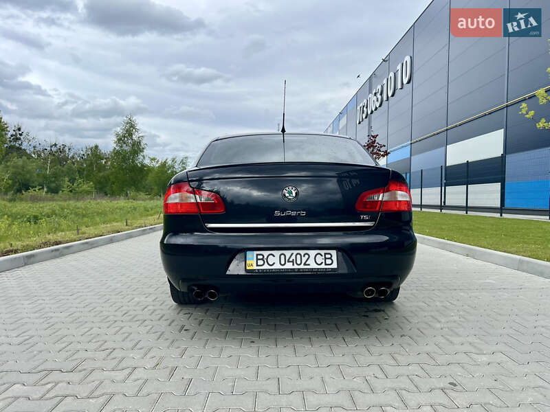 Лифтбек Skoda Superb 2009 в Львове