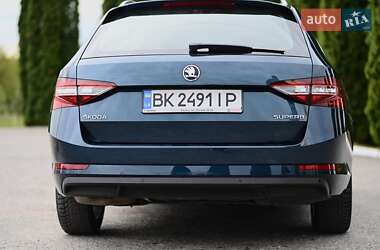 Універсал Skoda Superb 2017 в 