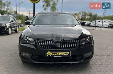 Лифтбек Skoda Superb 2016 в 