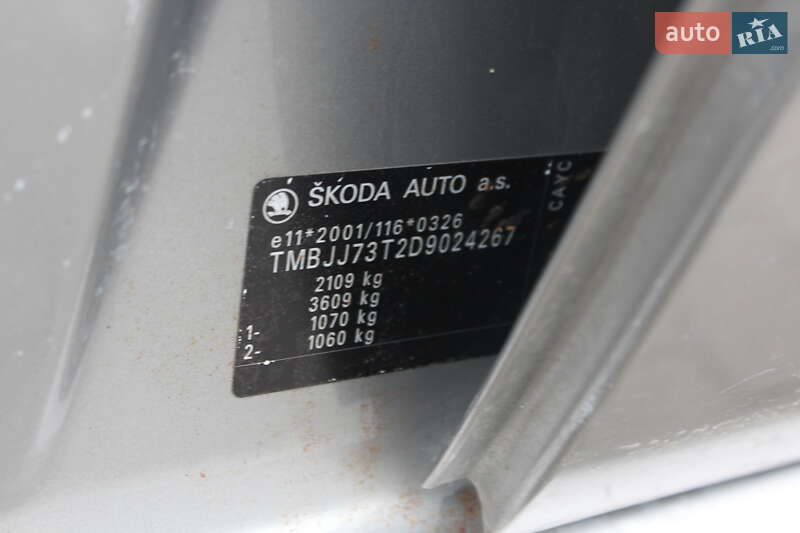 Универсал Skoda Superb 2012 в Жовкве