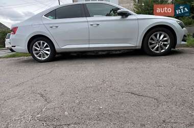 Лифтбек Skoda Superb 2022 в Ровно