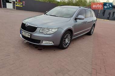 Універсал Skoda Superb 2011 в Рівному