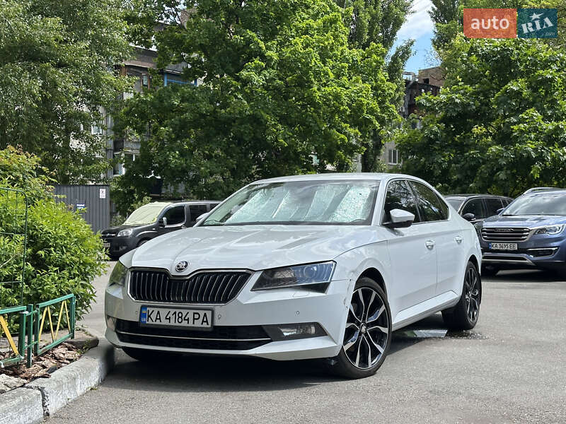Лифтбек Skoda Superb 2015 в Киеве