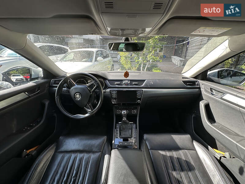 Лифтбек Skoda Superb 2015 в Киеве