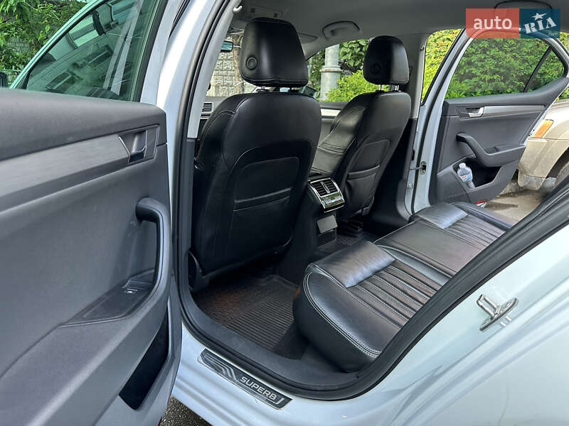 Лифтбек Skoda Superb 2015 в Киеве