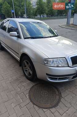 Ліфтбек Skoda Superb 2004 в 