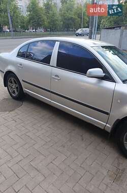 Ліфтбек Skoda Superb 2004 в 