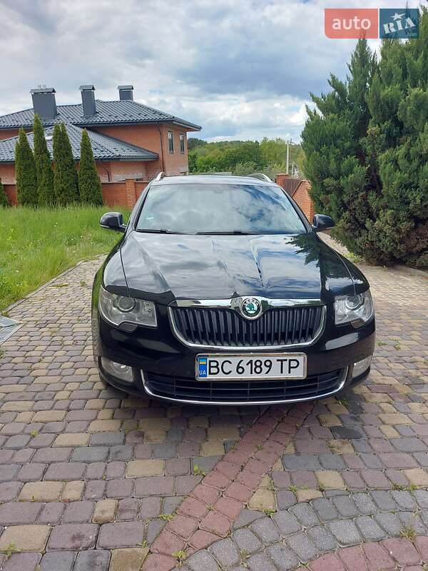 Універсал Skoda Superb 2012 в Львові