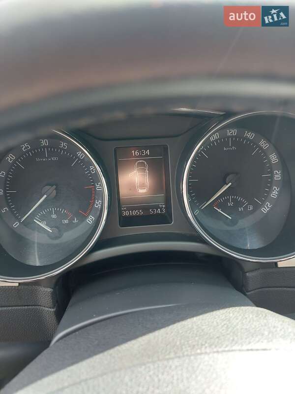 Універсал Skoda Superb 2012 в Львові