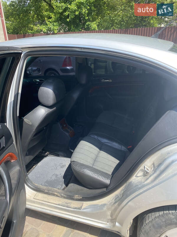 Лифтбек Skoda Superb 2002 в Чорткове