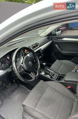 Універсал Skoda Superb 2016 в 