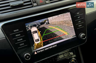 Лифтбек Skoda Superb 2022 в 
