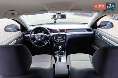 Універсал Skoda Superb 2011 в 