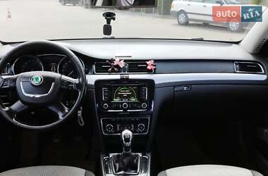 Універсал Skoda Superb 2011 в 