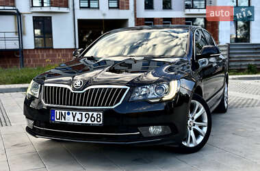 Ліфтбек Skoda Superb 2014 в Львові