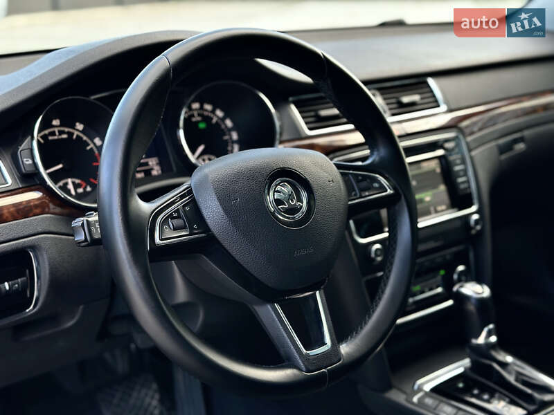 Лифтбек Skoda Superb 2014 в Львове