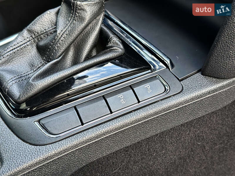 Лифтбек Skoda Superb 2014 в Львове
