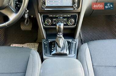 Лифтбек Skoda Superb 2013 в 