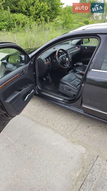 Универсал Skoda Superb 2013 в Киеве