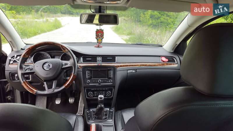 Универсал Skoda Superb 2013 в Киеве