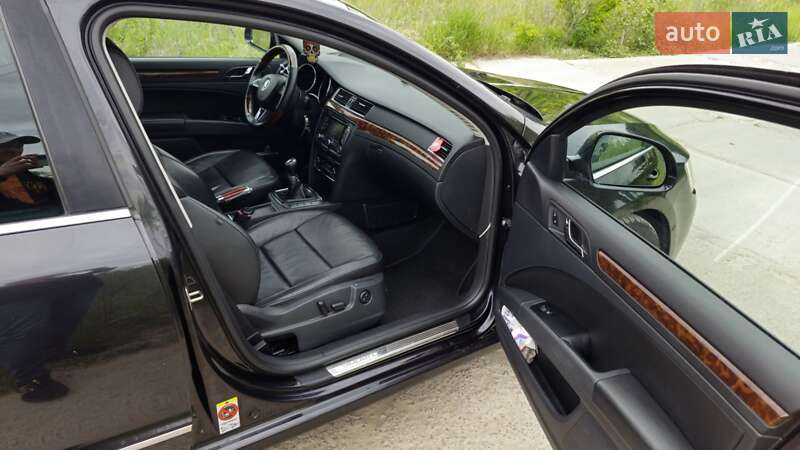 Универсал Skoda Superb 2013 в Киеве