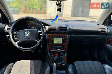 Ліфтбек Skoda Superb 2002 в 