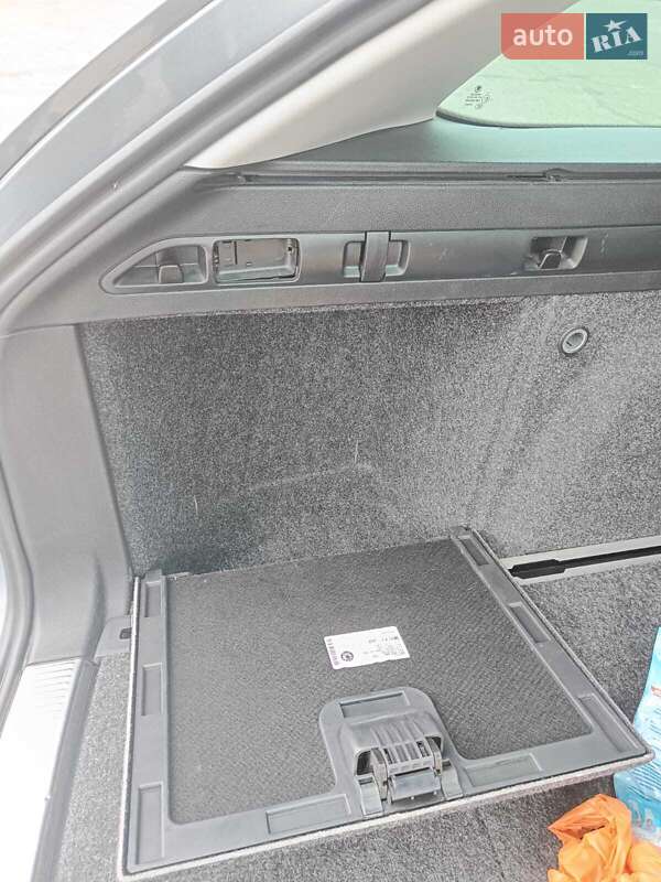 Универсал Skoda Superb 2011 в Николаеве