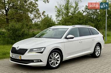 Універсал Skoda Superb 2019 в Стрию