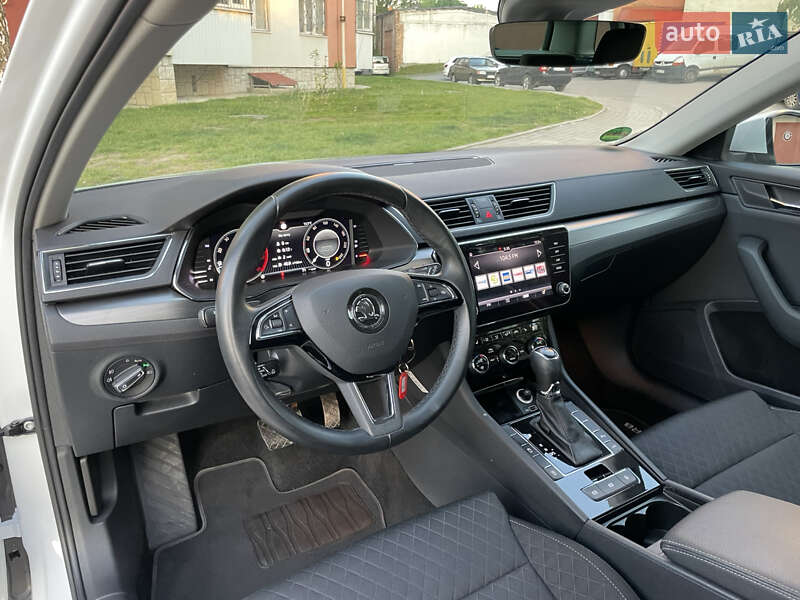 Універсал Skoda Superb 2019 в Тернополі