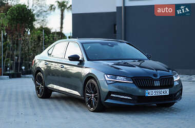 Лифтбек Skoda Superb 2021 в 