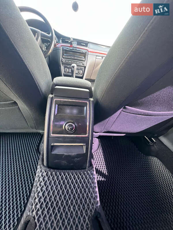 Ліфтбек Skoda Superb 2012 в Миколаєві