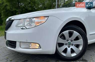 Универсал Skoda Superb 2012 в 