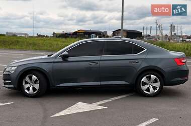 Лифтбек Skoda Superb 2019 в 