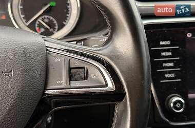 Лифтбек Skoda Superb 2019 в 