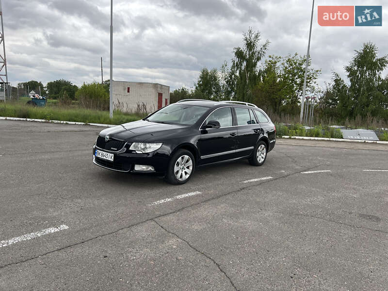 Универсал Skoda Superb 2012 в Бродах