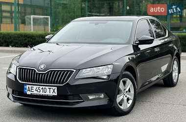 Лифтбек Skoda Superb 2016 в Харькове