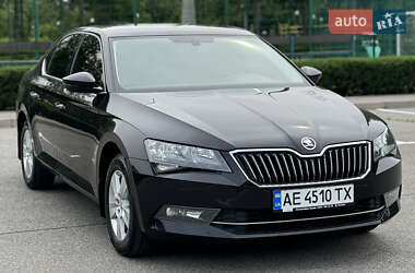 Ліфтбек Skoda Superb 2016 в 