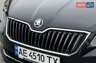 Ліфтбек Skoda Superb 2016 в 
