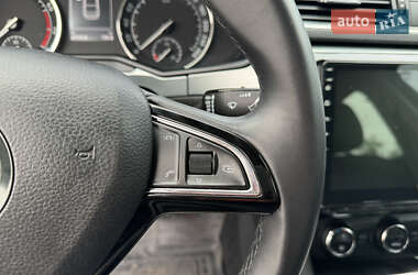Ліфтбек Skoda Superb 2016 в 