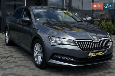 Ліфтбек Skoda Superb 2023 в Мукачевому