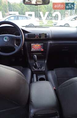 Лифтбек Skoda Superb 2002 в 