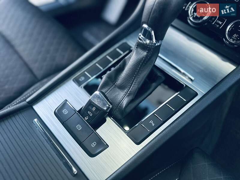 Ліфтбек Skoda Superb 2019 в Мукачевому