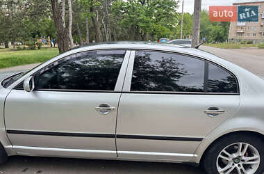 Лифтбек Skoda Superb 2003 в 