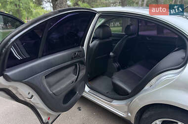 Лифтбек Skoda Superb 2003 в 
