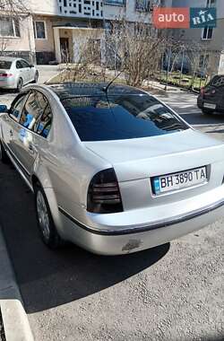 Лифтбек Skoda Superb 2005 в 