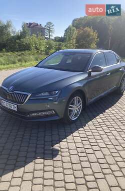 Лифтбек Skoda Superb 2021 в Львове