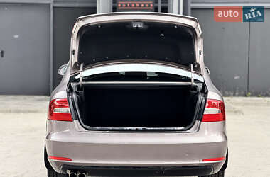 Лифтбек Skoda Superb 2014 в 