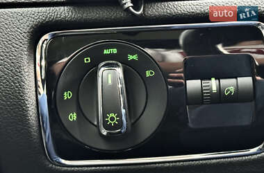 Лифтбек Skoda Superb 2014 в 
