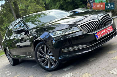 Ліфтбек Skoda Superb 2021 в 